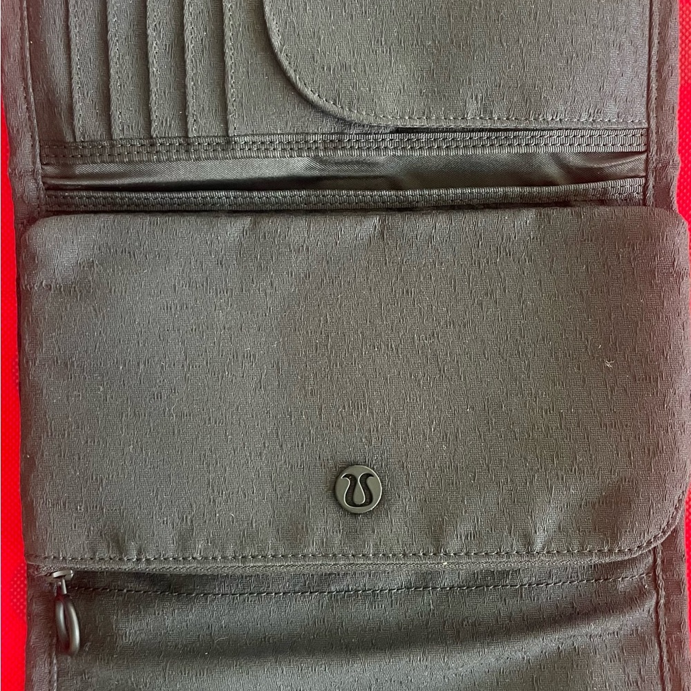 lululemon athletica Black Wallet - Picture 4 of 4